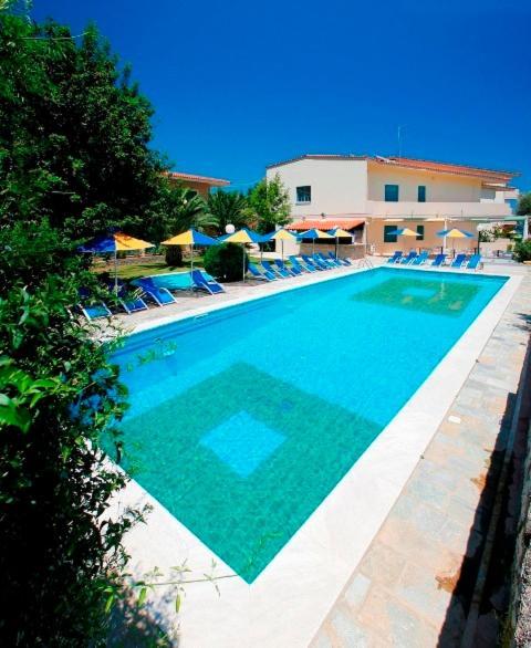 Kyveli Hotel Apartments Vrontados ภายนอก รูปภาพ