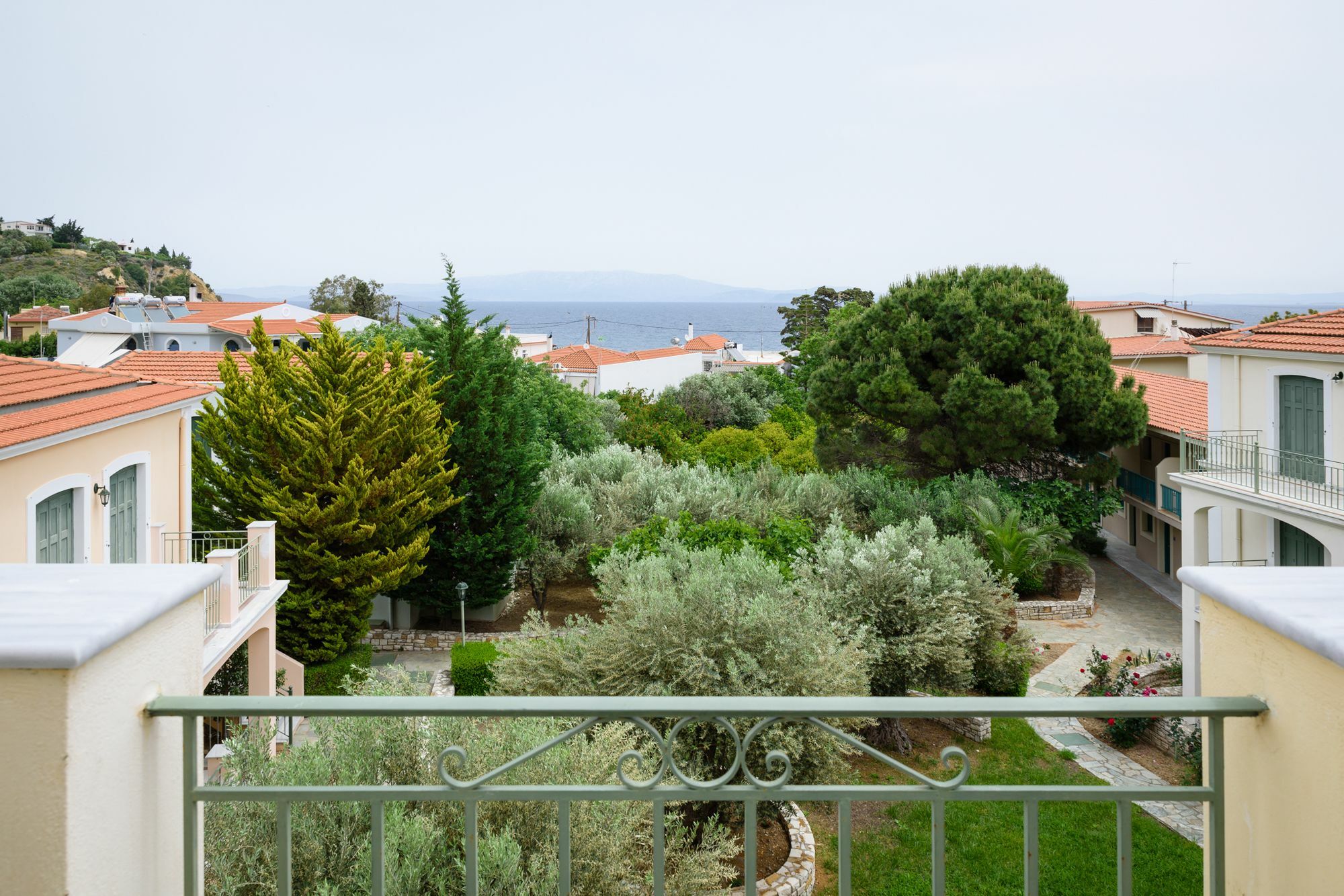 Kyveli Hotel Apartments Vrontados ภายนอก รูปภาพ