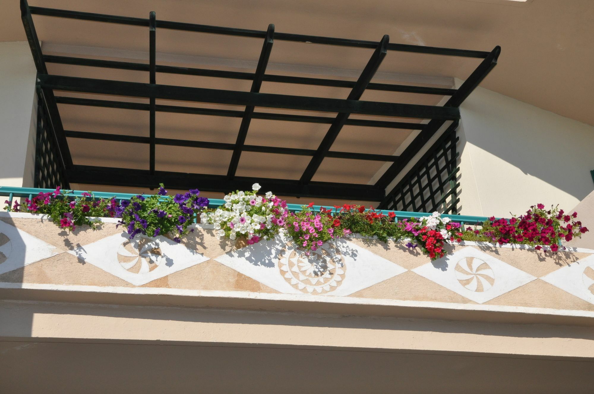 Kyveli Hotel Apartments Vrontados ภายนอก รูปภาพ