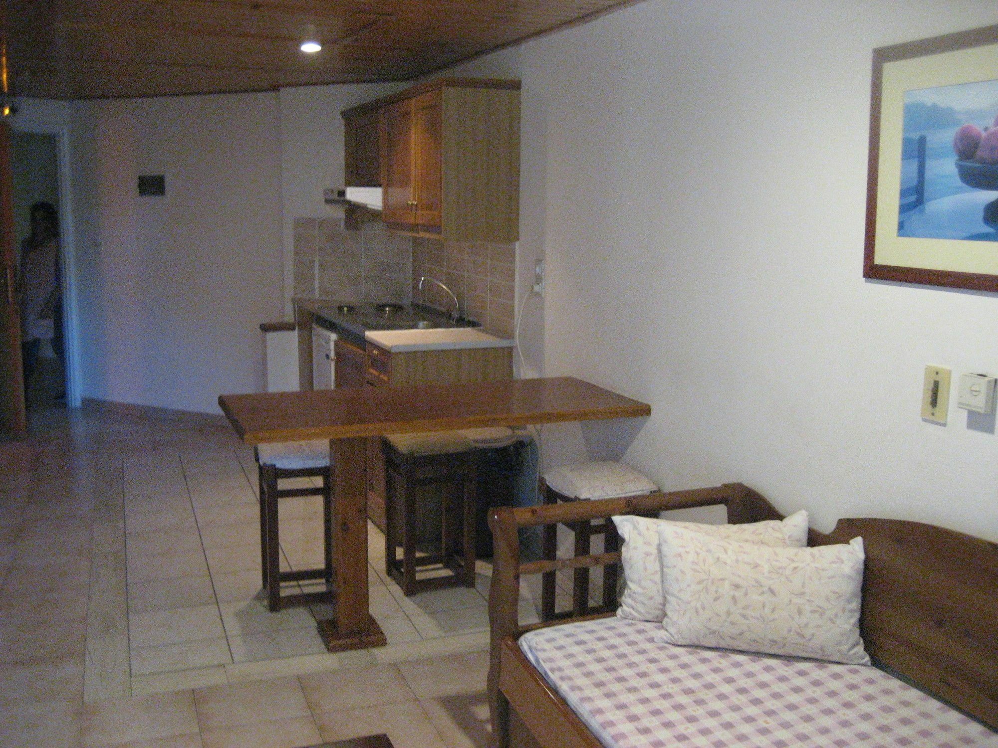 Kyveli Hotel Apartments Vrontados ภายนอก รูปภาพ